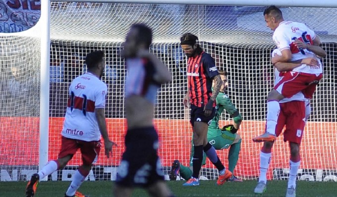 El Gallo "picote&oacute;" m&aacute;s que el Cuervo y lo sac&oacute; de la Copa Argentina