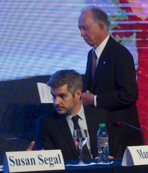 El gobierno celebr&oacute; previsiones del FMI