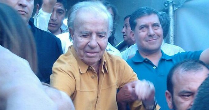 Menem pidi&oacute; que se suspenda el?&nbsp;fallo y busca postularse