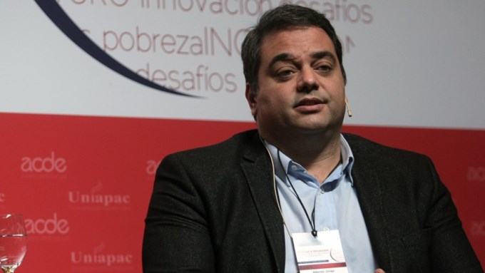 Triaca: "Hay que ver qu&eacute; privilegios cede cada uno"