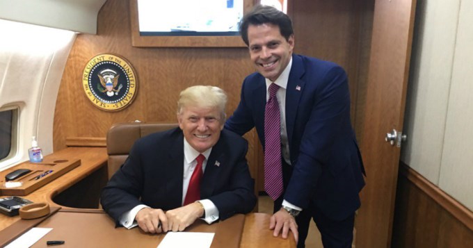 Trump ech&oacute; al director de Comunicaciones de la Casa Blanca