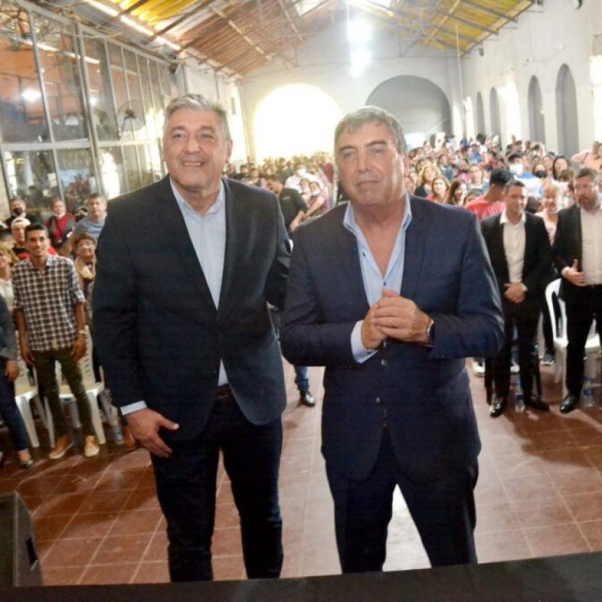 ENTREGAN MIL TABLETS Y CELULARES DENTRO DEL PROGRAMA &laquo;CONECTANDO CON VOS&raquo;