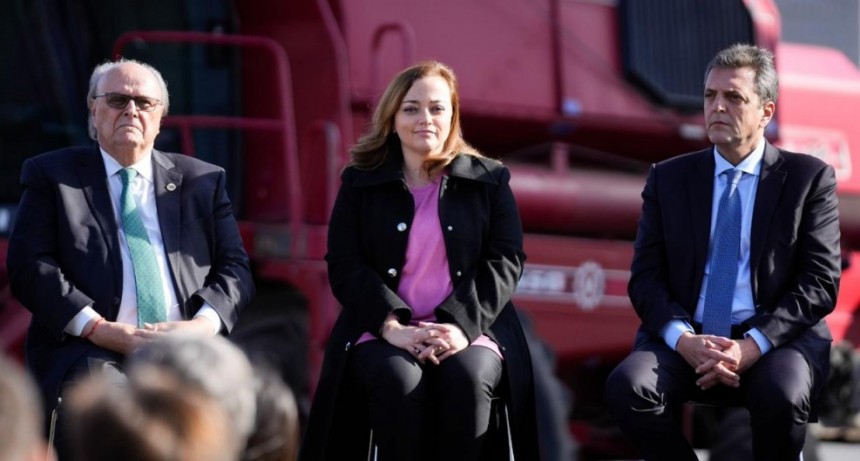 Cecilia Moreau: “El domingo elegimos entre un Presidente que negocie de pie ante el Fondo Monetario u otro que lo haga de rodillas”