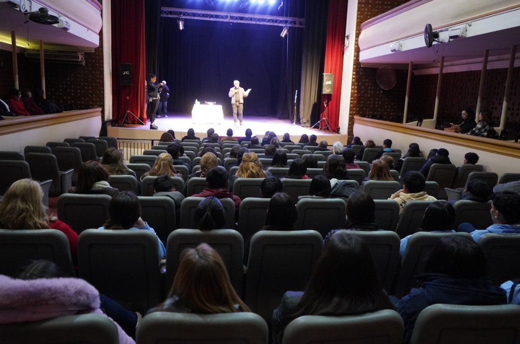 El intendente Nediani participó de la charla 