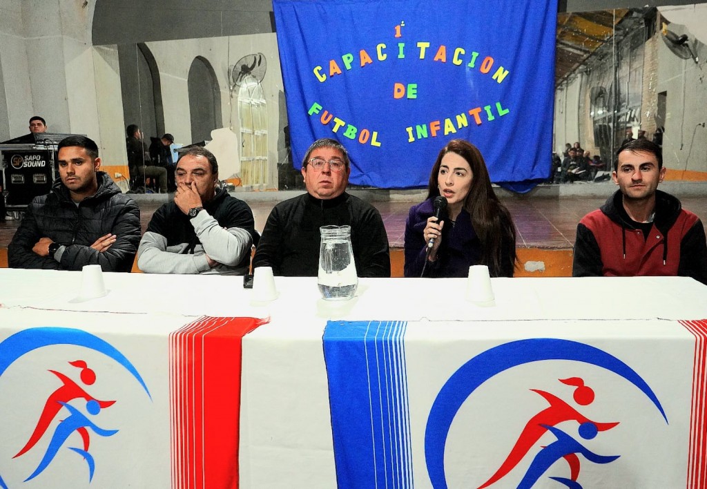 Comenzó con éxito la 1ra. Capacitación para Escuelas de Fútbol Infantil 