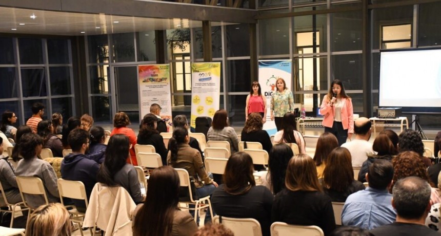 Exitoso inicio del III encuntro de formación docente