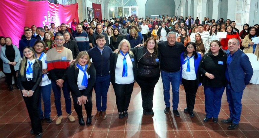 Nediani entregó 200 certificados a emprendedores de la ciudad de La Banda 