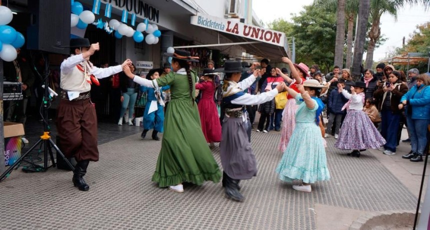 El Mercado Uni&oacute;n inici&oacute; los festejos de su 115&deg; aniversario con una jornada de servicios para la comunidad