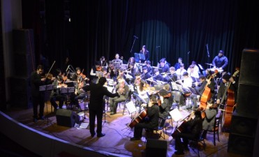  LOS BANDE&Ntilde;OS SE DELEITARON CON UN EXQUISITO CONCIERTO SINF&Oacute;NICO