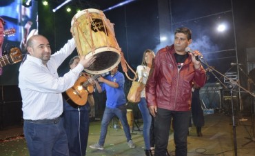 Los Manseros emocionaron con su homenaje a la ciudad y el recuerdo de &ldquo;Fatiga&rdquo;
