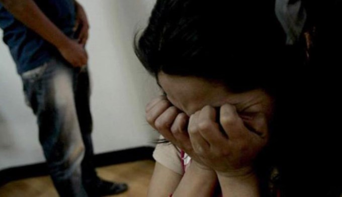 Preso por violar y embarazar a su hijastra