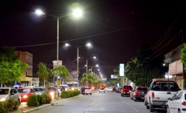  El Intendente Mirolo inaugur&oacute; un moderno sistema lum&iacute;nico LED de las Avenidas Belgrano y Besares