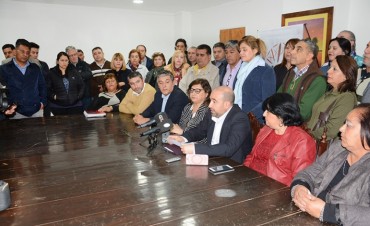 El intendente Mirolo sorprendi&oacute; a los trabajadores municipales con importantes anuncios