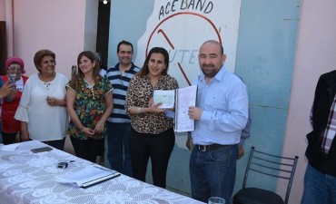 Mirolo cumpli&oacute; el sue&ntilde;o de la Asociaci&oacute;n de Cel&iacute;acos de La Banda