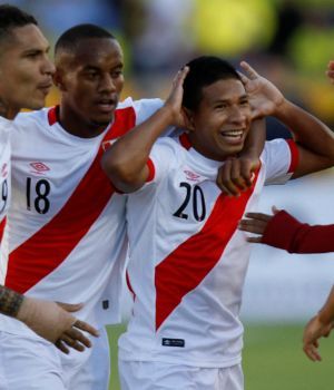 Per&uacute; dio el batacazo en Quito y est&aacute; cuarto