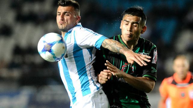 Racing no encontr&oacute; el arco de San Mart&iacute;n y fue empate sin goles 