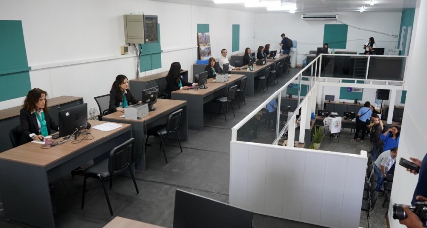 Nediani inauguró la remodelación integral de la Dirección de Rentas en La Banda