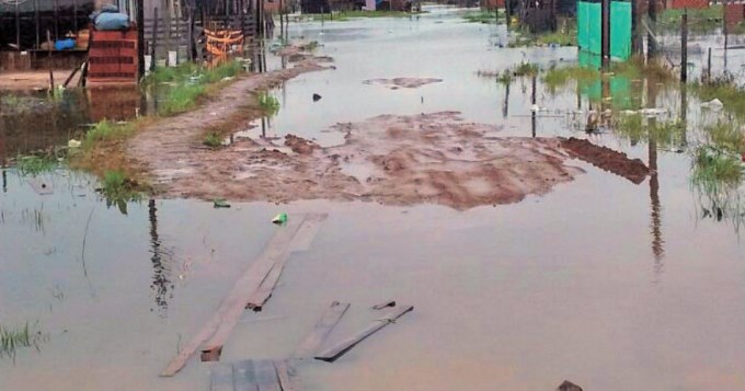 En San Vicente son inundados cr&oacute;nicos