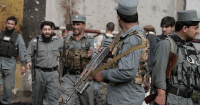 Estado Isl&aacute;mico mat&oacute; a 30 civiles en el centro de Afganist&aacute;n