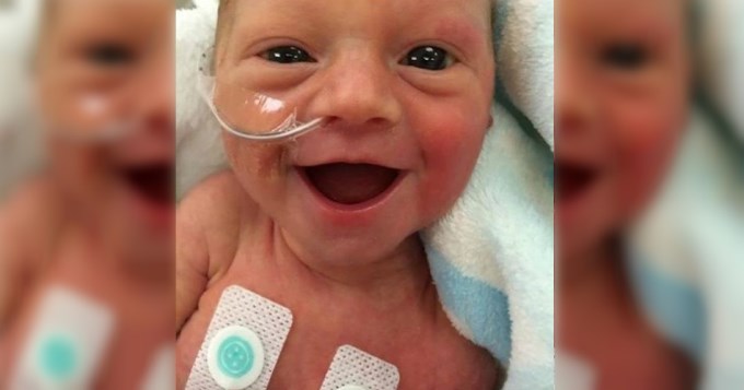 Le sonr&iacute;e a la vida y se vuelve viral