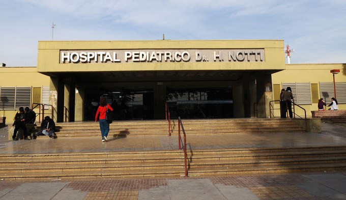 Los hermanitos sobrevivientes de la masacre siguen pele&aacute;ndola