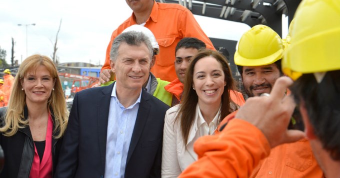 Macri pidi&oacute; "solidaridad" a empresarios y "sensatez" a gremios