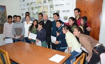 El intendente Mirolo entreg&oacute; premios a alumnos del Colegio Secundario Banda   