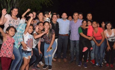 El Frente Renovador 1 Pa&iacute;s recibi&oacute; un fuerte respaldo de vecinos de Los Romano