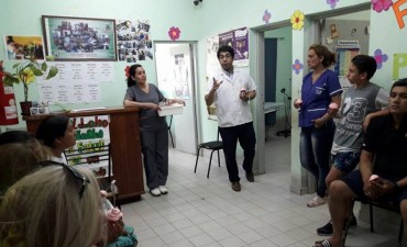 Dictan una charla para la prevenci&oacute;n y detecci&oacute;n precoz del c&aacute;ncer de mama   