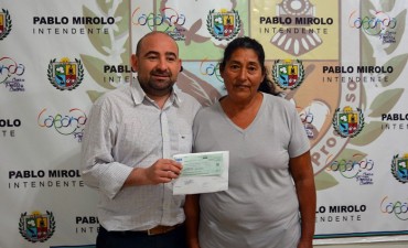 Un joven podr&aacute; operarse de la vista con la ayuda del municipio