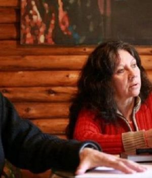 Activista que estuvo en el R&iacute;o Chubut asegura "esto es implantado"