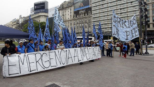 Jornada de ollas populares frente al Obelisco