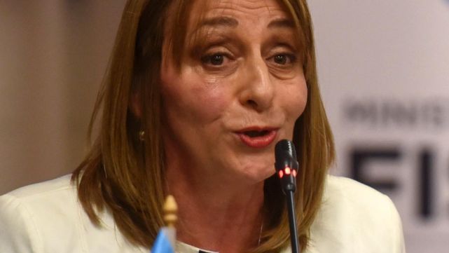 Procesan a Gils Carb&oacute; por administraci&oacute;n fraudulenta
