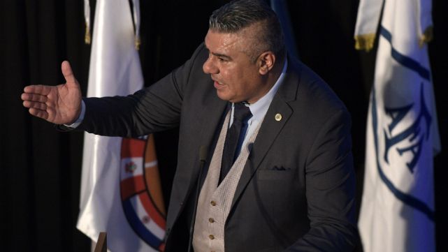 Tapia: "AFA puede aportar much&iacute;simo al f&uacute;tbol mundial"