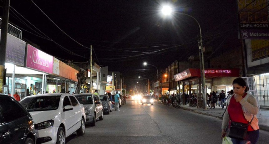 La comuna realiz&oacute; una importante inversi&oacute;n en calle Rivadavia en el marco del Plan de Reconversi&oacute;n Lum&iacute;nica Led