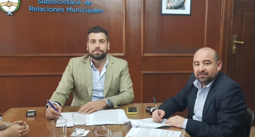Mirolo firm&oacute; un convenio con Naci&oacute;n para la adquisici&oacute;n de un cami&oacute;n compactador