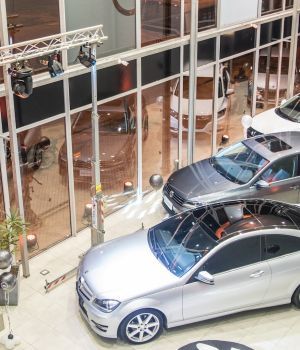 Automotrices: las ventas bajan, pero los precios suben