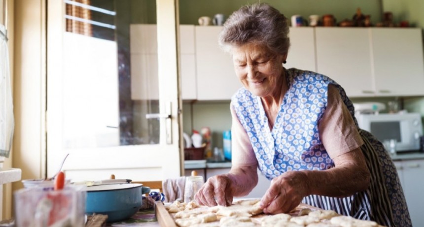  El municipio invita a los adultos mayores a compartir virtualmente sus recetas de cocina tradicional