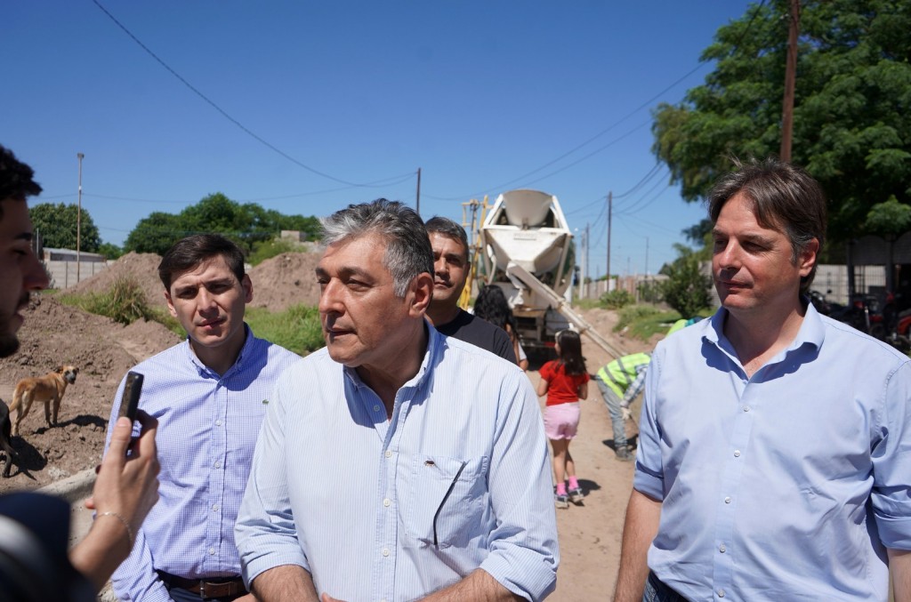 Nediani visitó el avance de la obra de urbanización en los barrios 9 de Julio y San Javier