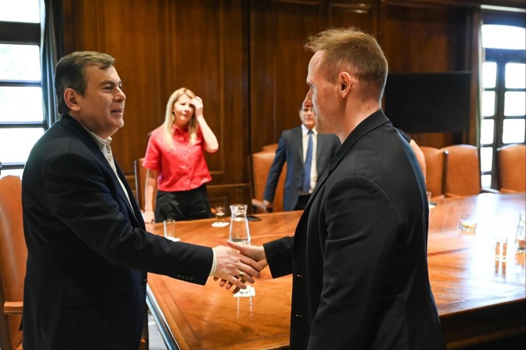 Zamora recibió en Casa de Gobierno a Chris Meniw