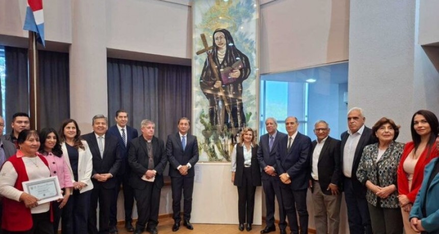 Inauguraron emblemático mural textil de Mama Antula en el recinto de la Legislatura Provincial