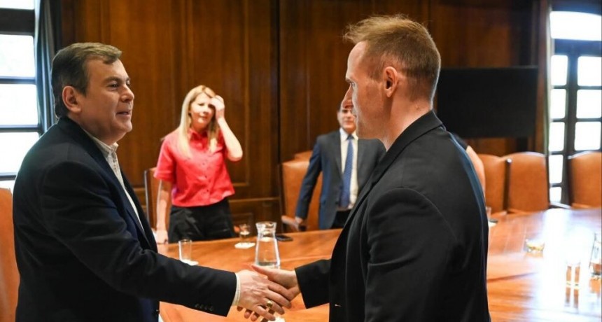 Zamora recibió en Casa de Gobierno a Chris Meniw