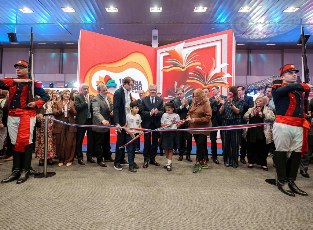 El Gobernador inaugur&oacute; 16&ordf; Feria Internacional del Libro bajo el lema &ldquo;Santiago lee con vos&rdquo;