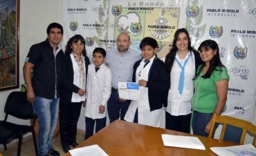  El intendente recibi&oacute; a alumnos que se destacaron en las Olimpiadas Internacionales de Matem&aacute;ticas 