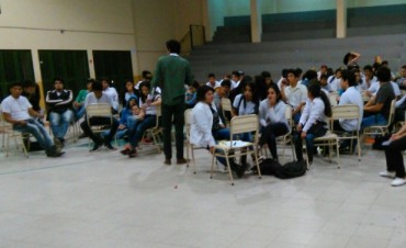 Se dict&oacute; en la Escuela Normal un nuevo Taller de Ciudadan&iacute;a organizado por la municipalidad