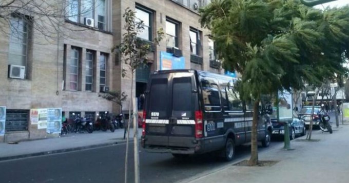 Evacuaron Facultad de Medicina por amenaza de bomba