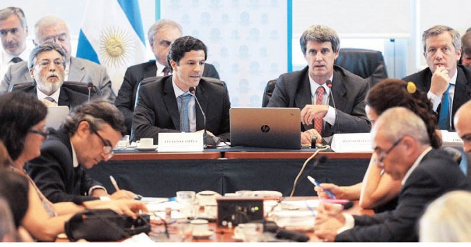 Funcionarios defendieron el proyecto de Ganancias 