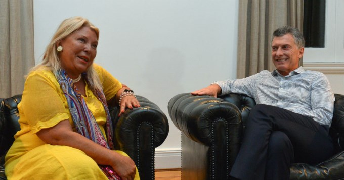 Macri y Carri&oacute;, bien cerca
