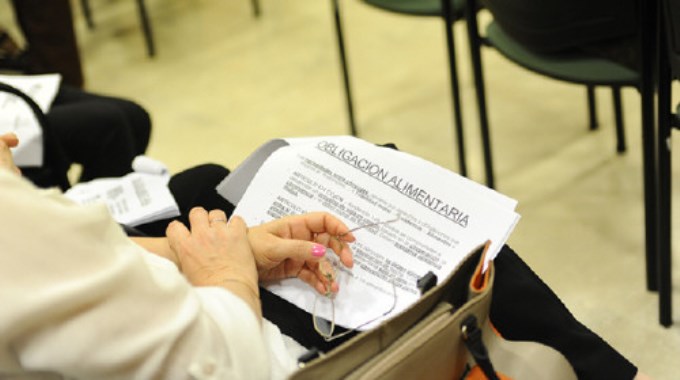 Madre borracha abandon&oacute; a sus hijos