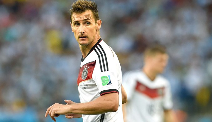 Se retira Klose, m&aacute;ximo goleador en Mundiales